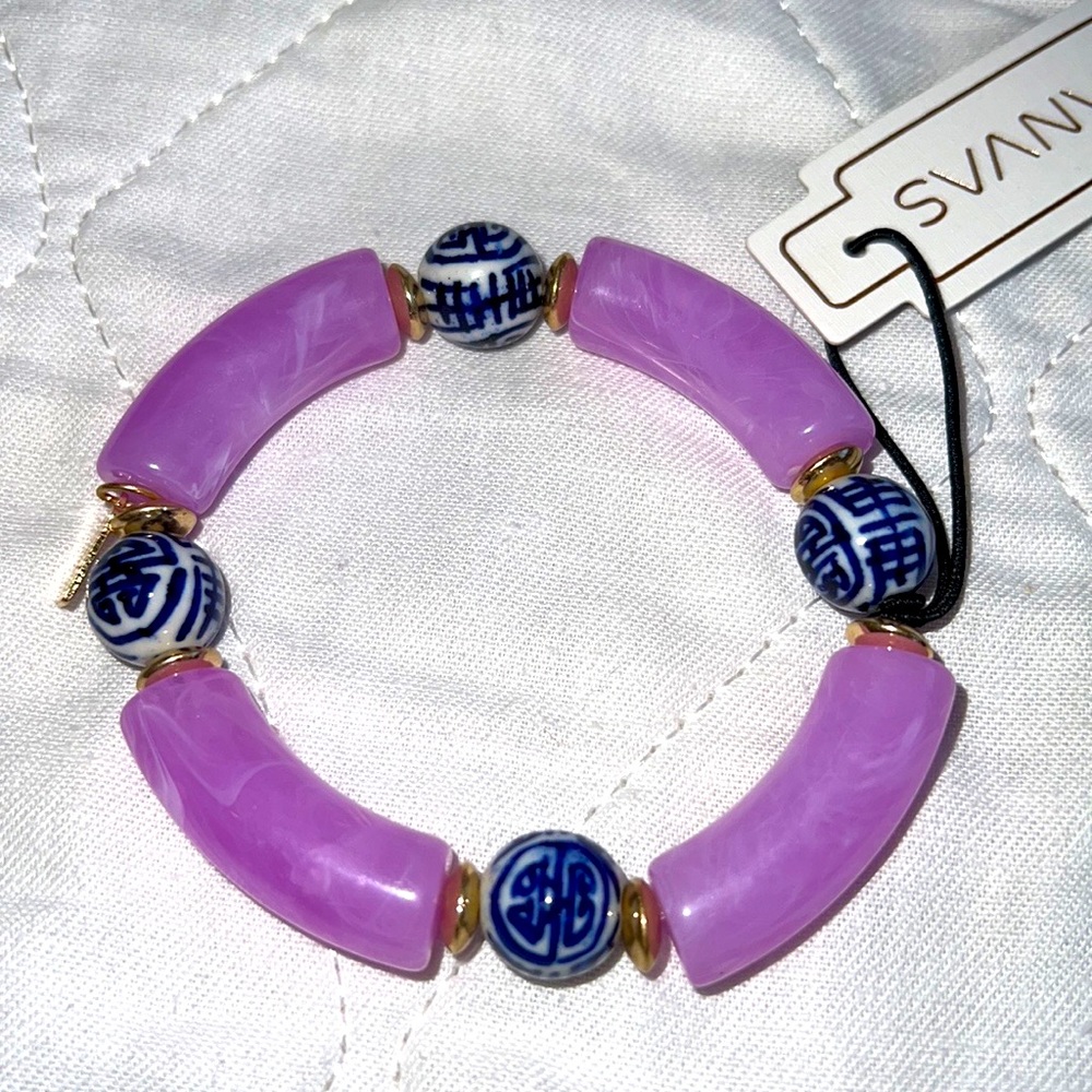 Stretch Band Lavender Color Beaded Bracelet NWT